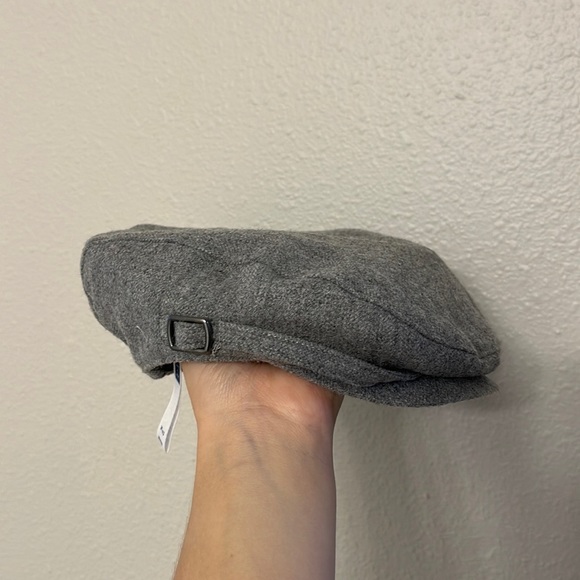 Hat - Picture 1 of 2